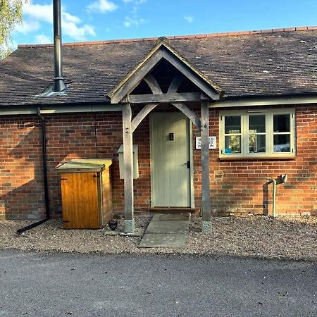 The Old Cricket Pavilion, Bodiam, East Sussex Exteriör bild